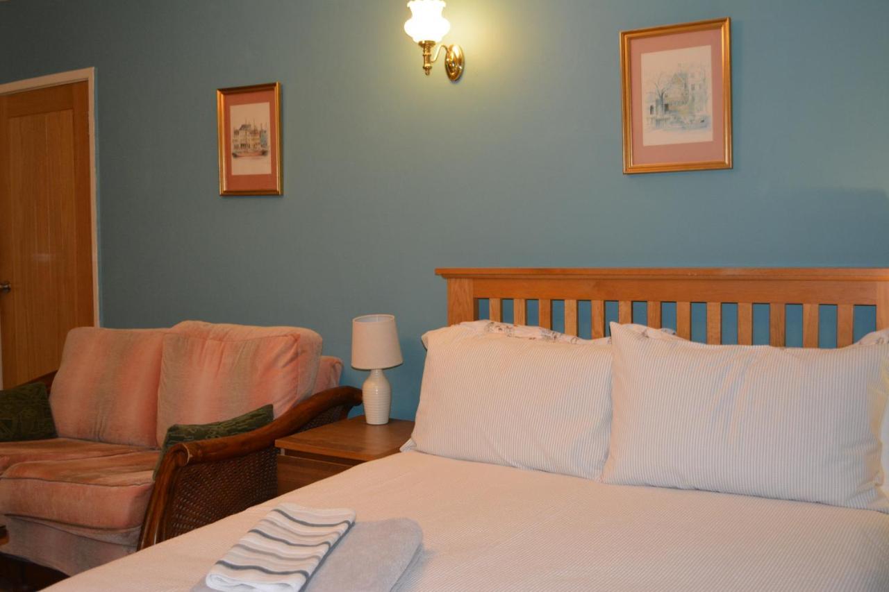 Double Bed With Patio Apartment Oxford Exterior photo